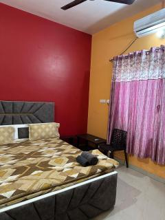 Cozy Corner Stay - Varanasi - 3