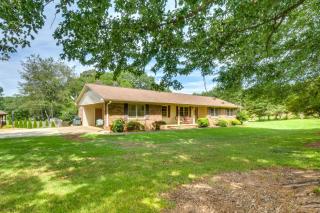 West Union Home with Saltwater Pool on 2 Acres! - 9