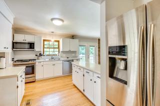 West Union Home with Saltwater Pool on 2 Acres! - 2