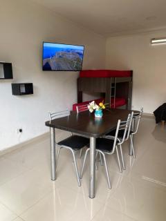 7 Olivos Departamento Interno hasta 4 personas con Pileta compartida - - 5