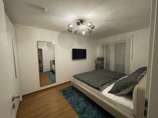 Hochwertige Stilvolle 2 Zimmer Erdgeschoss Wohnung mit großer Terasse und Garten - 1