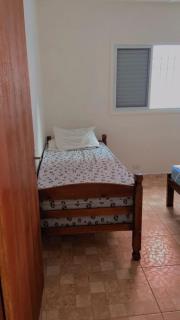 Casa espaçosa, com piscina e churrasqueira - Peruíbe - 3