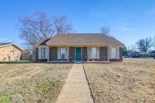 4 Mi to Shelby Farms Park Memphis Home with Patio! - 8