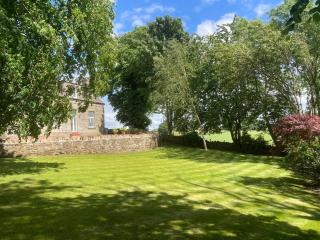 Marshill Farmhouse - - 5