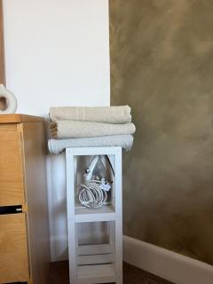Private Spacious One-Bedroom Flat - Located Between the City Centre and the New Forest - Totton and Eling - 3