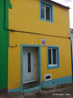 Blue And Gold Cozy Home - - 4
