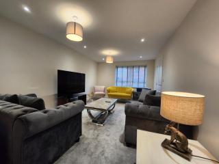 Long Stay Available, Business, Insurance And Relocation - FREE PARKING - Wellingborough - 7
