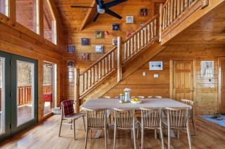 Bears Den Way Resort Cabin w Games Hot Tub View Mins from Dollywood - Sevierville - 3