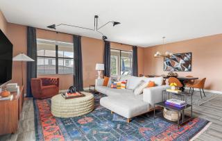 Sleeps 16 8BDR Kid Haven w Pool Arcade Orlando Resort Retreat by AvantStay - Davenport - 3