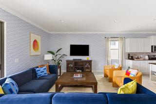 Sleeps 20 Resort Home Near Disney PoolGame Room Twice-as-Nice by AvantStay - Kissimmee - 3