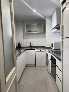 SOLGUEST APARTAMENTO PUERTO BANUS, MARBELLA vistas espectaculares!! - Marbella - 2
