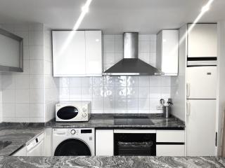SOLGUEST APARTAMENTO PUERTO BANUS, MARBELLA vistas espectaculares!! - Marbella - 1