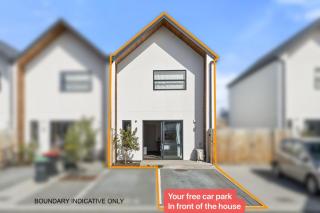 3BRM 3 Bathroom Central townhouse free car park - Christchurch - 0