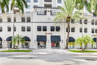 Tucker at Gables Grand Plaza Miami - Miami - 6