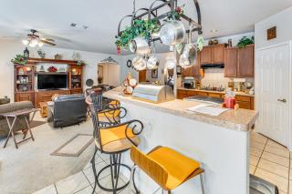 Spacious San Antonio Home with Outdoor Oasis! - San Antonio - 5