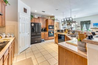 Spacious San Antonio Home with Outdoor Oasis! - San Antonio - 4