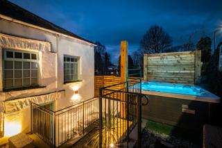 Beautiful Grade 2 listed building- Single Dwelling - Bowness-on-Windermere - 3