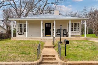 Fraulein Haus walk to Main St sleeps 5 - Fredericksburg - 6