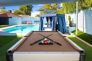 Private Heated Pool Putt Putt Ping Pong Foosball - Phoenix - 8