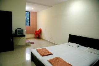 Hotel Abhiraj - Pawas - 9