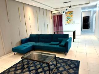 Le spacieux-Salon XXL & 2 chambres - Cocody - 9
