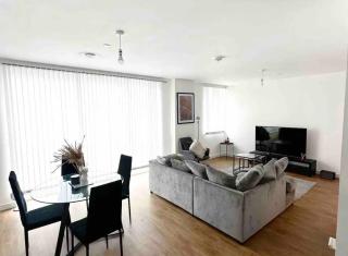 Spacious Modern 1-Bedroom Apartment in London Catford - Excellent Transport Links - Ideal for Long Stays - Londra - 0