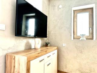 Robinson Crusoe Island Apartment - - 7