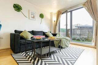Central 2Bed,2Bath, Balcony Apartment Near New Street, Mailbox & Canals at Skyline Apartments - Birmingham - 9