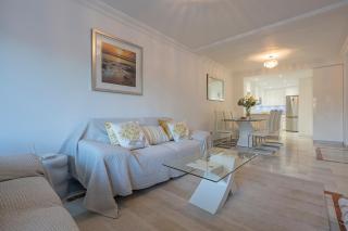 Luxury Apartment In Central Marbella with Parking and Pool - Marbella - 2
