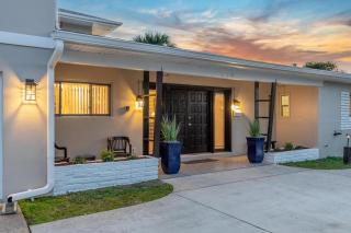 SAND CASTLE-Fun For Big Groups-Walk to Beach, Heated Pool, Lanai - Satellite Beach - 8
