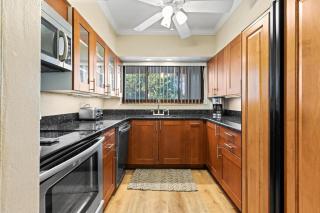 SAND CASTLE-Fun For Big Groups-Walk to Beach, Heated Pool, Lanai - Satellite Beach - 2