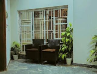 Hotel Crown Palace - 1