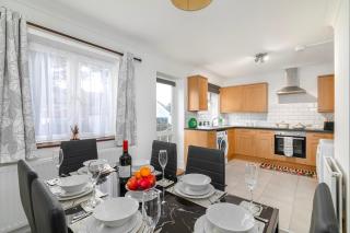 Spacious 4-Bedroom Family Home near Wembley - Londra - 5