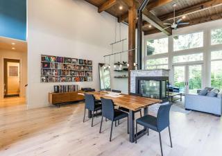 Large Modern Home in Squamish - 3