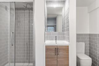 Fantastic convenient 2 Bedroom 2 bathroom Perfect for Stansted Airport, 2 minute walk to Bishops Stortford Train Station! - Bishops Stortford - 6