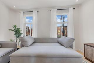 2-Floor Urban Escape for 6 - Patio Charm - Montreal - 5