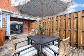 2-Floor Urban Escape for 6 - Patio Charm - Montreal - 4