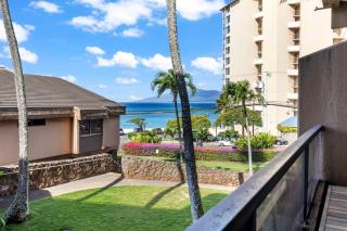 Kahana Villa F208- Ocean view spacious 2 bedroom across from beach - Lahaina - 0
