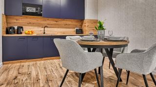 Apartament z prywatnym jacuzzi - Źródło Izery przy gondoli VIP Sauna, Siłownia, Bawialnia by Royal Aparts - 2