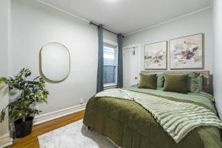 Oak Park 5bd 2bth sleeps 11 with 3 private parking - Oak Park - 9