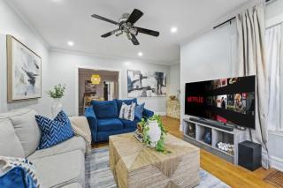 Oak Park 5bd 2bth sleeps 11 with 3 private parking - Oak Park - 5