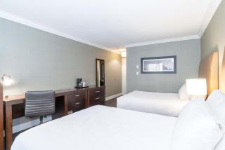 Sandman Hotel Vernon - 4