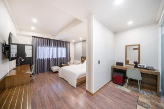 The 7 Business Hotel - Gumi - 4