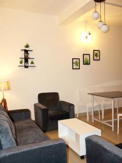 Nomad's Nest Backpackers Hostel - Guwahati - 9