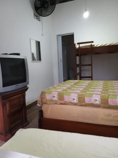 Casa Pé na Areia na praia da Enseada em Ubatuba - 1