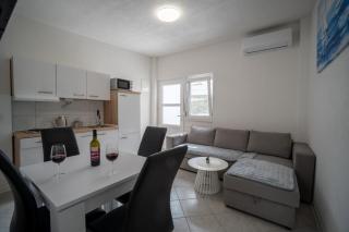 Apartments with a parking space Vir - 23689 - Vir - 1