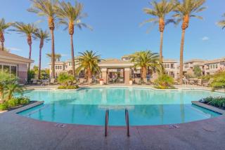 Lux Scottsdale Condo Overlooks 9th Hole Near Golf - Scottsdale - 4