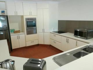 Main Street-Ailrie Apartment - Airlie Beach - 5