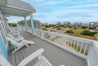Frolic Inn OBX - Semi Soundfront Retreat, Pool, Hot Tub, Boat Ramp, Elevator, Media & Game Room - Rodanthe - 7
