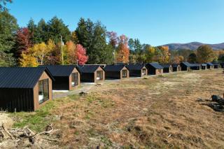 Emrose Luxury Cabins - Brandon - 9